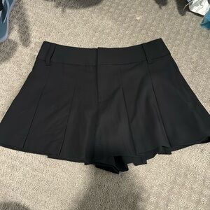 Black A+O shorts